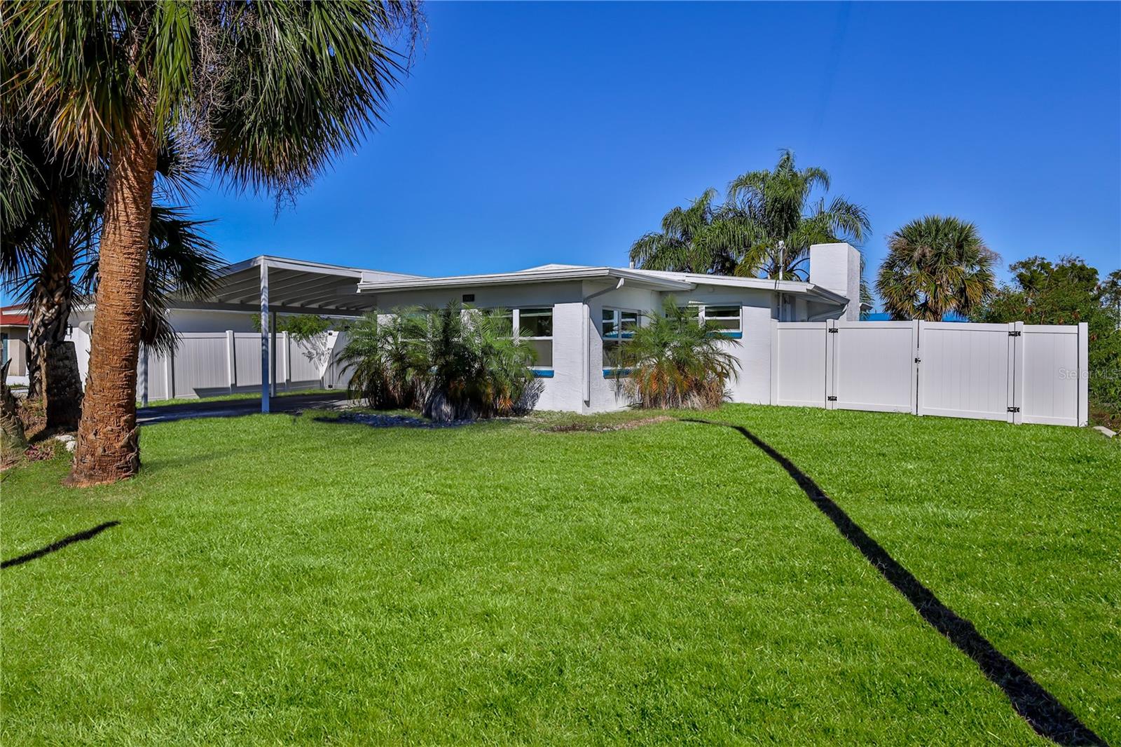 Image 5 of 70 For 3387 Minnow Creek Drive