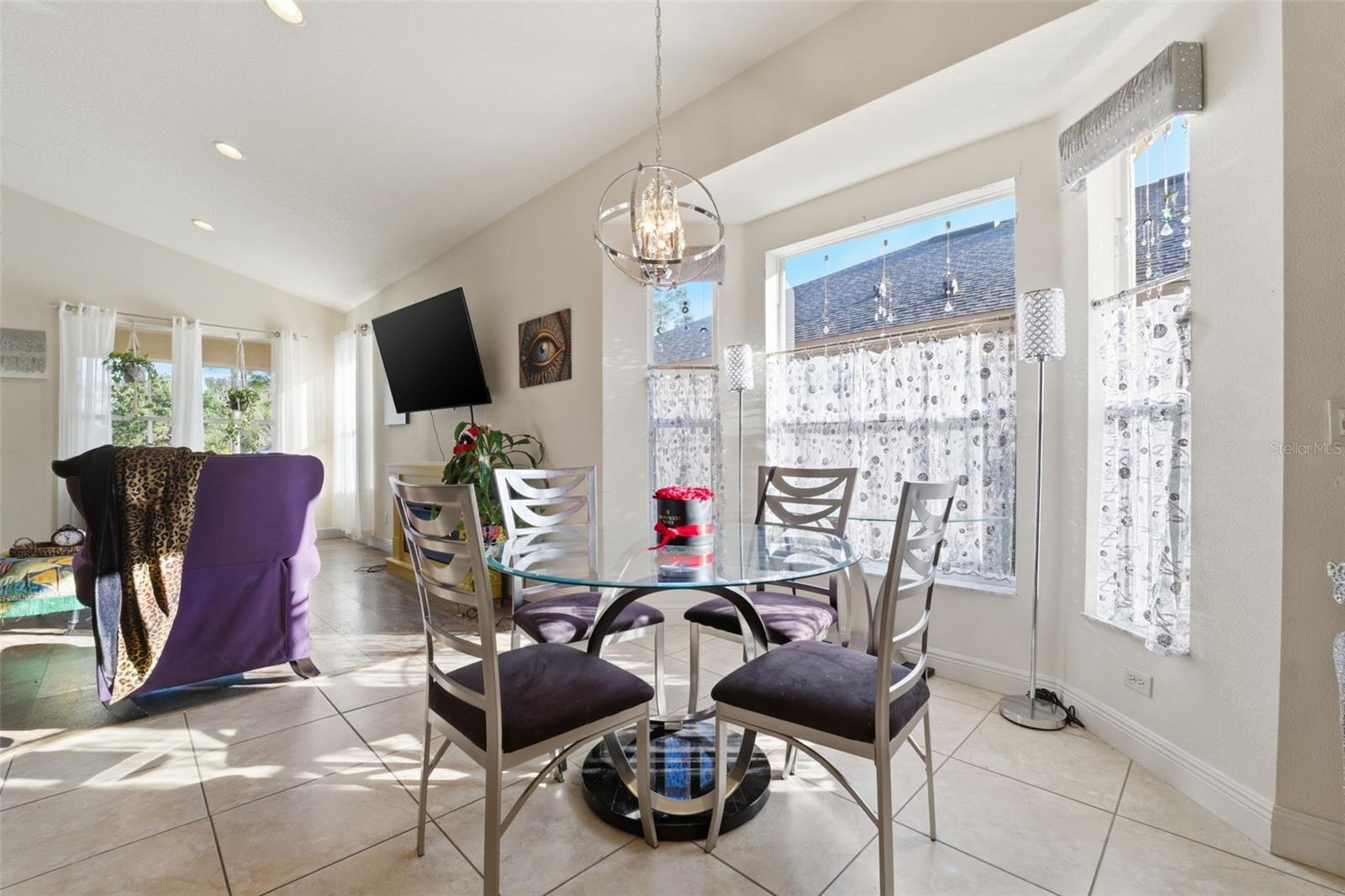 Image 12 of 29 For 1733 Caroline Path