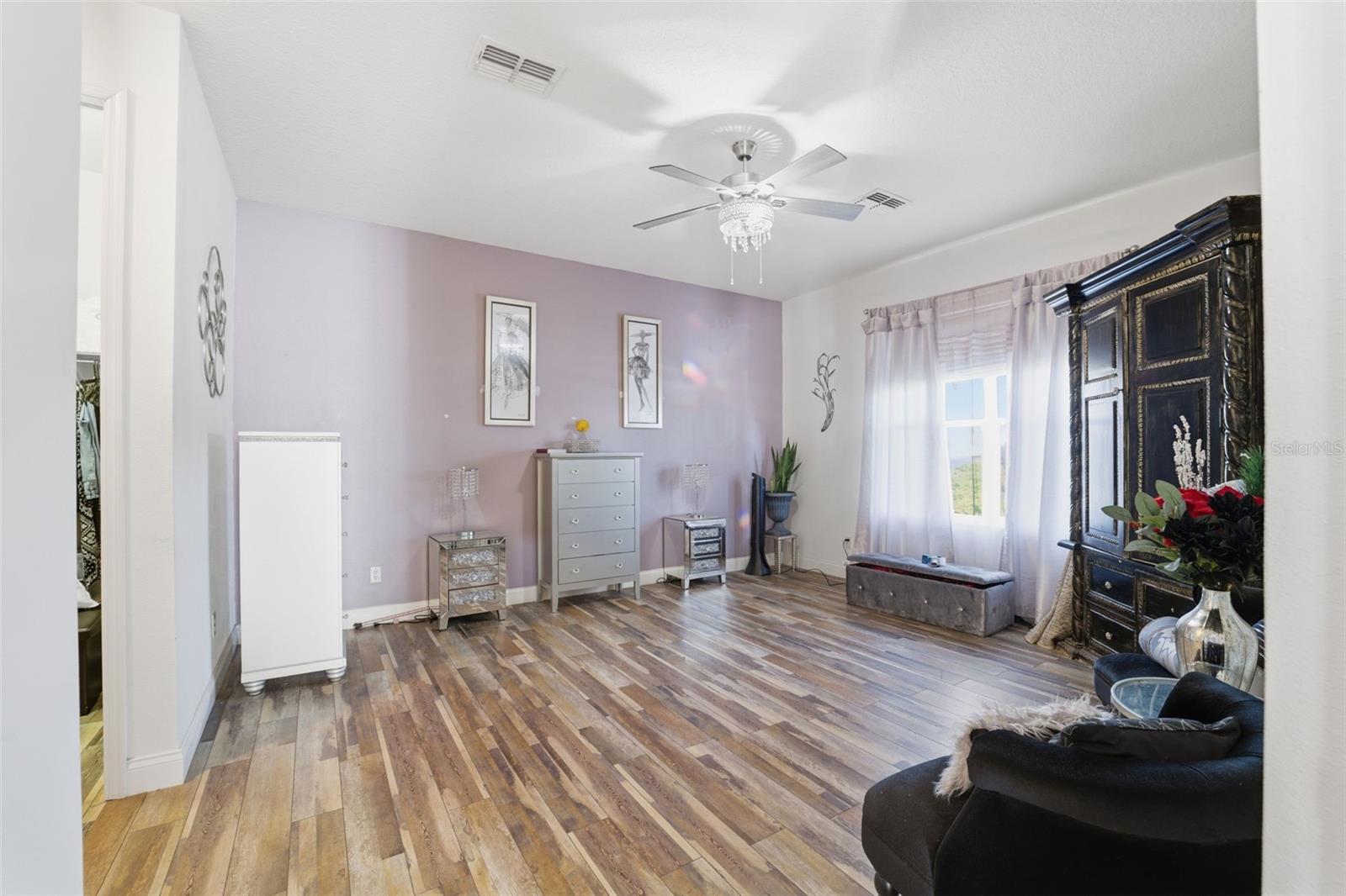 Image 13 of 29 For 1733 Caroline Path