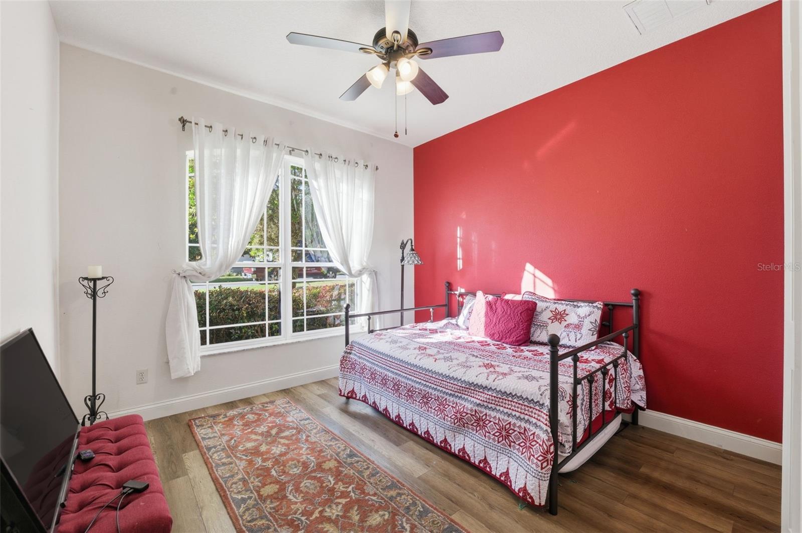 Image 16 of 29 For 1733 Caroline Path