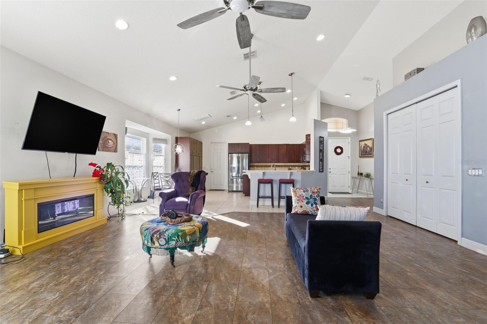 Image 7 of 29 For 1733 Caroline Path