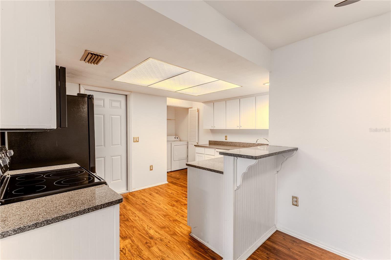 Image 10 of 38 For 9069 Jena Road