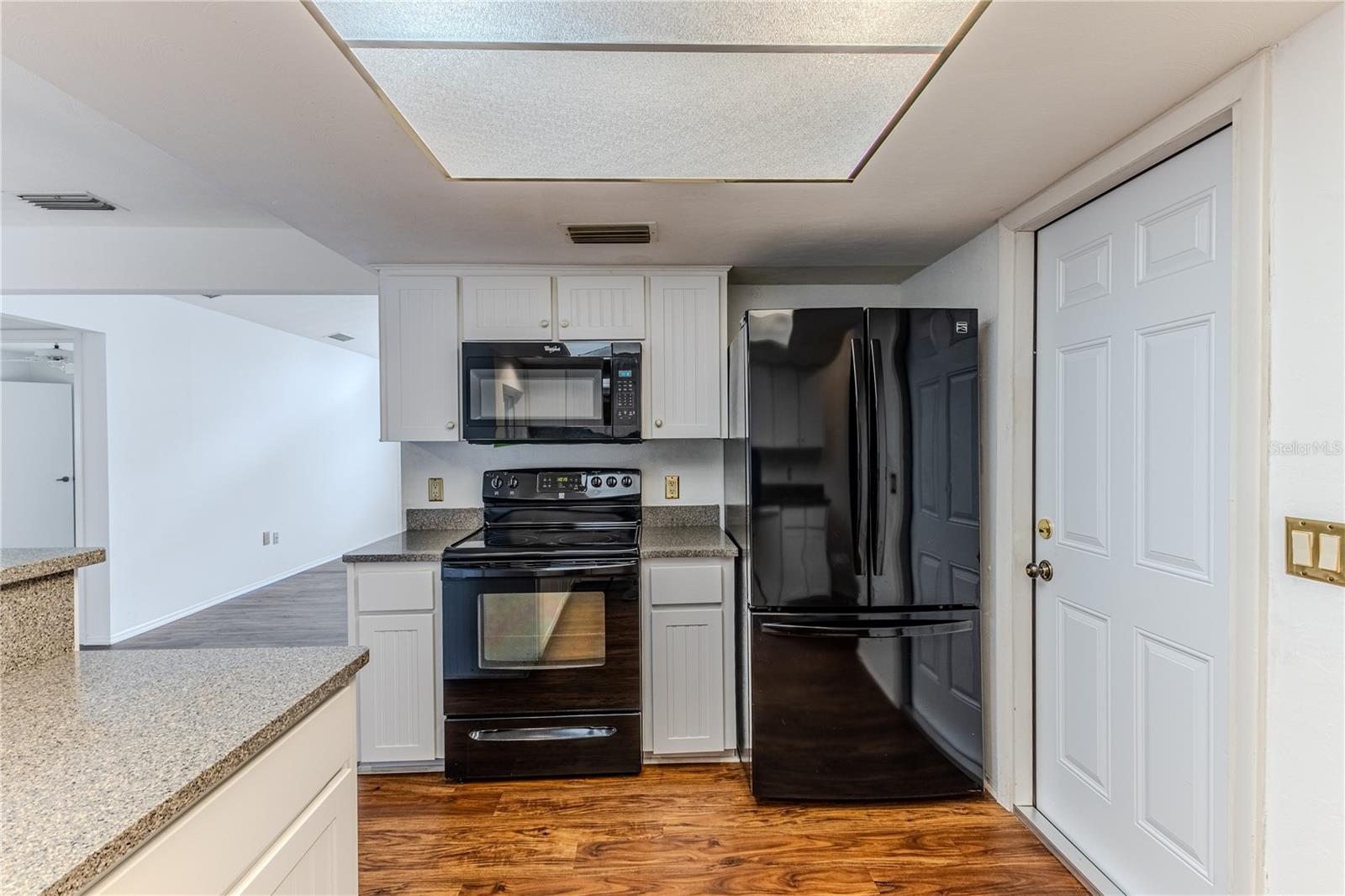 Image 12 of 38 For 9069 Jena Road