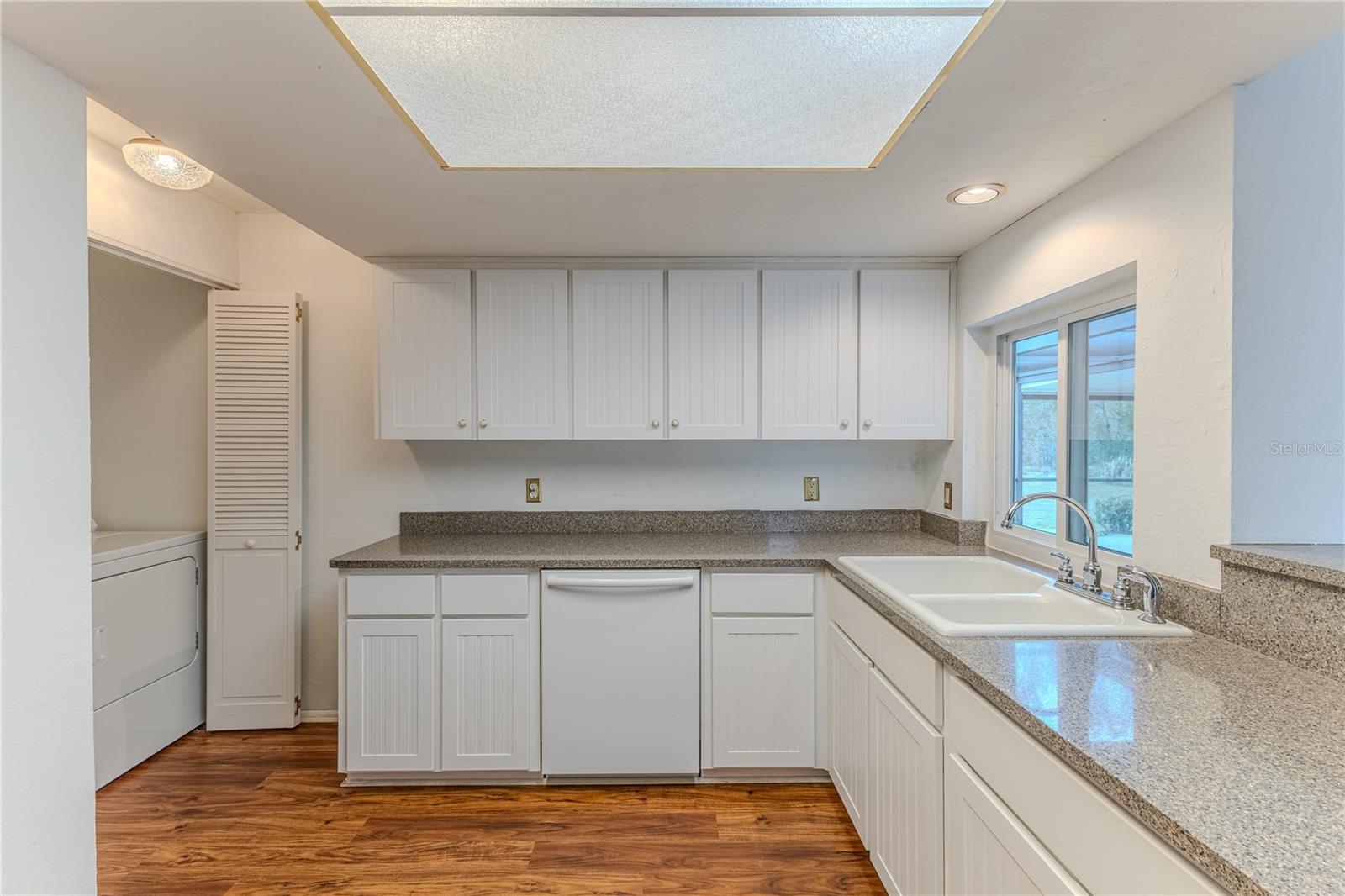 Image 13 of 38 For 9069 Jena Road