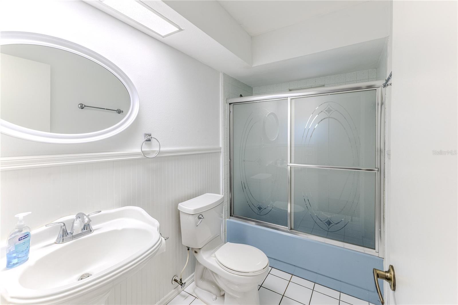 Image 15 of 38 For 9069 Jena Road