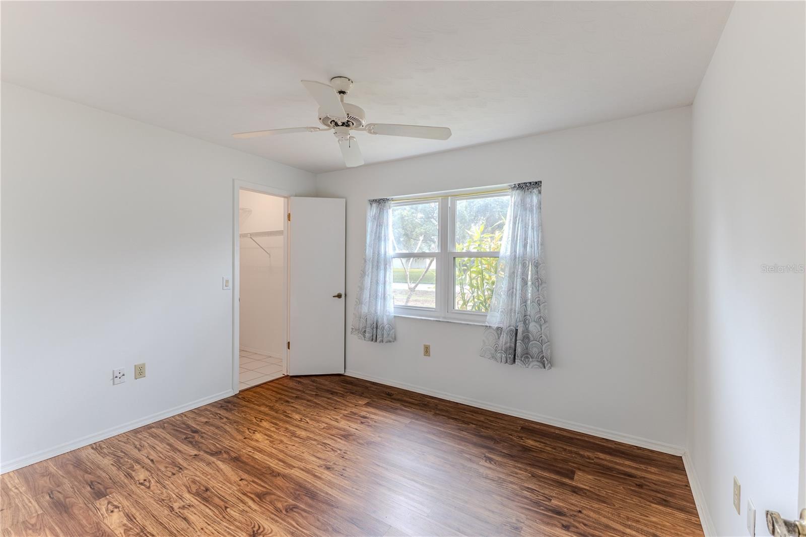 Image 18 of 38 For 9069 Jena Road