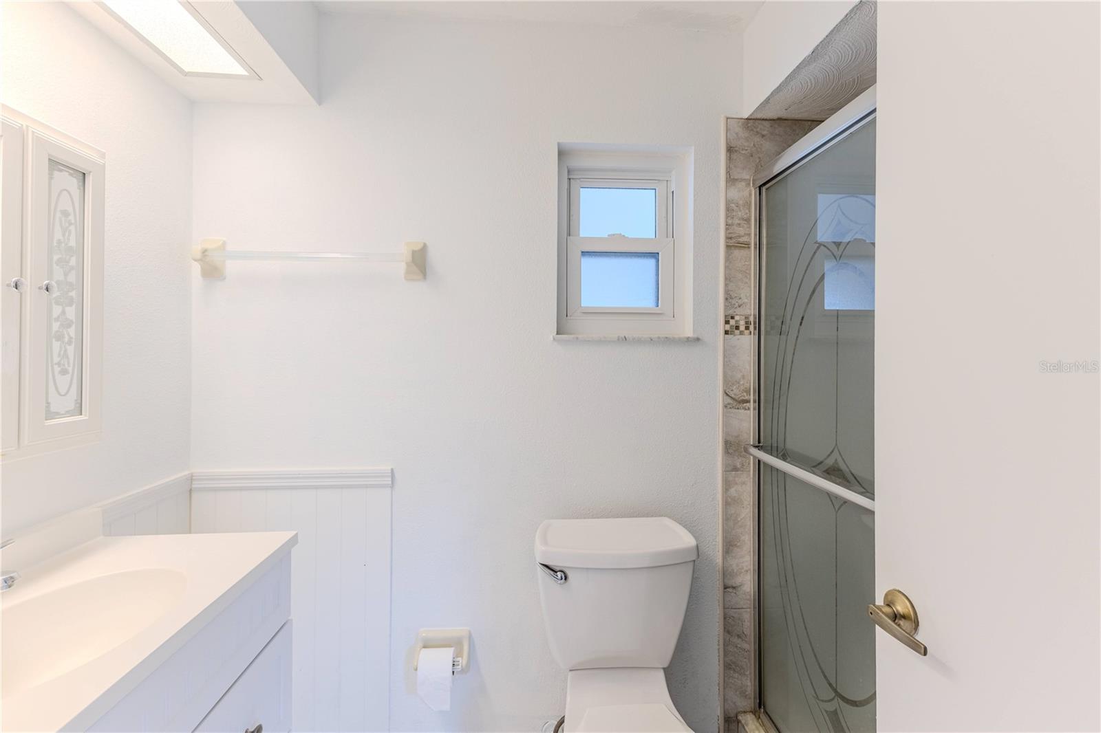 Image 25 of 38 For 9069 Jena Road