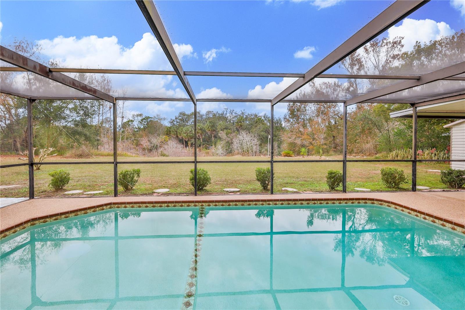 Image 28 of 38 For 9069 Jena Road