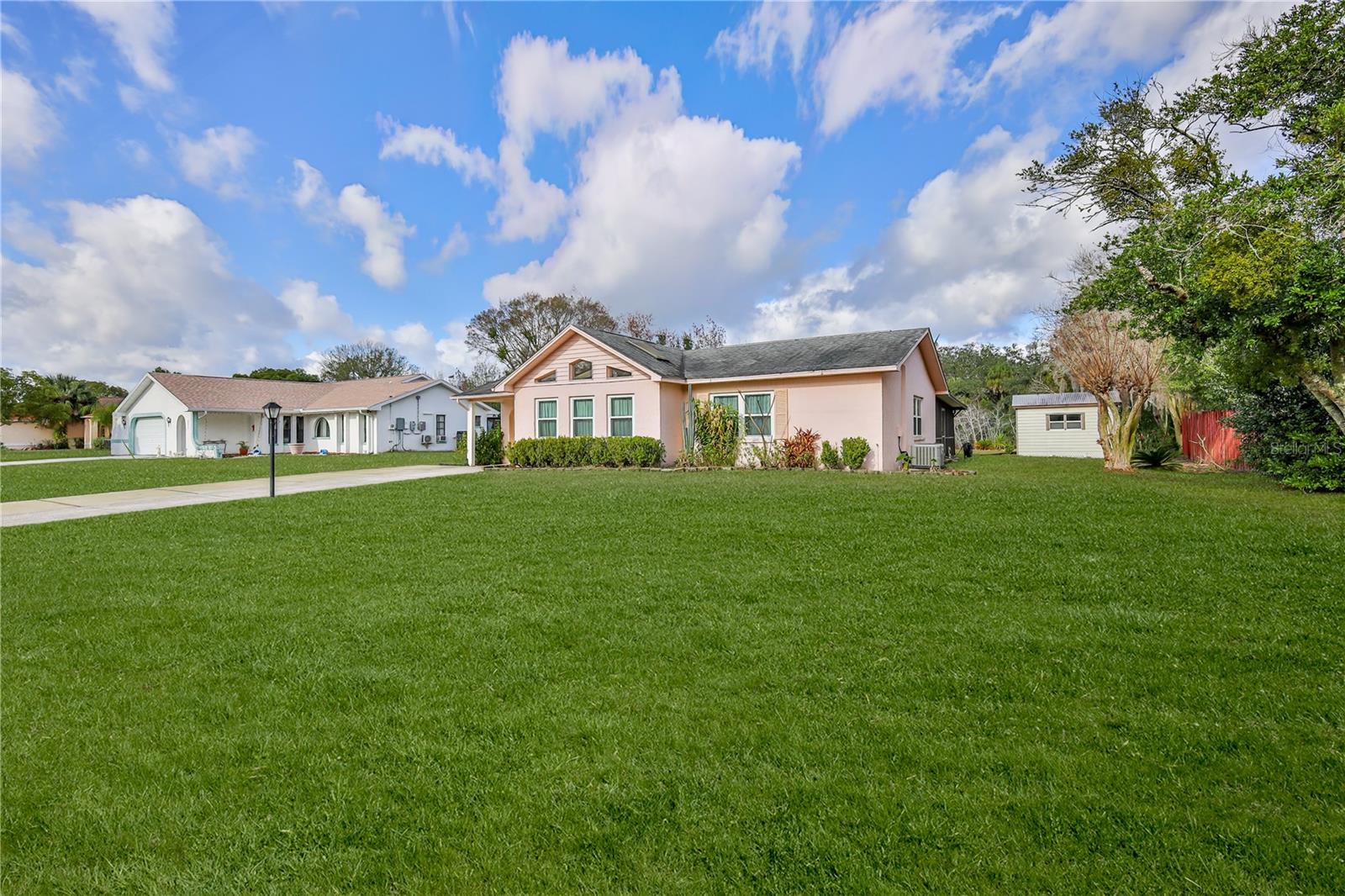 Image 4 of 38 For 9069 Jena Road