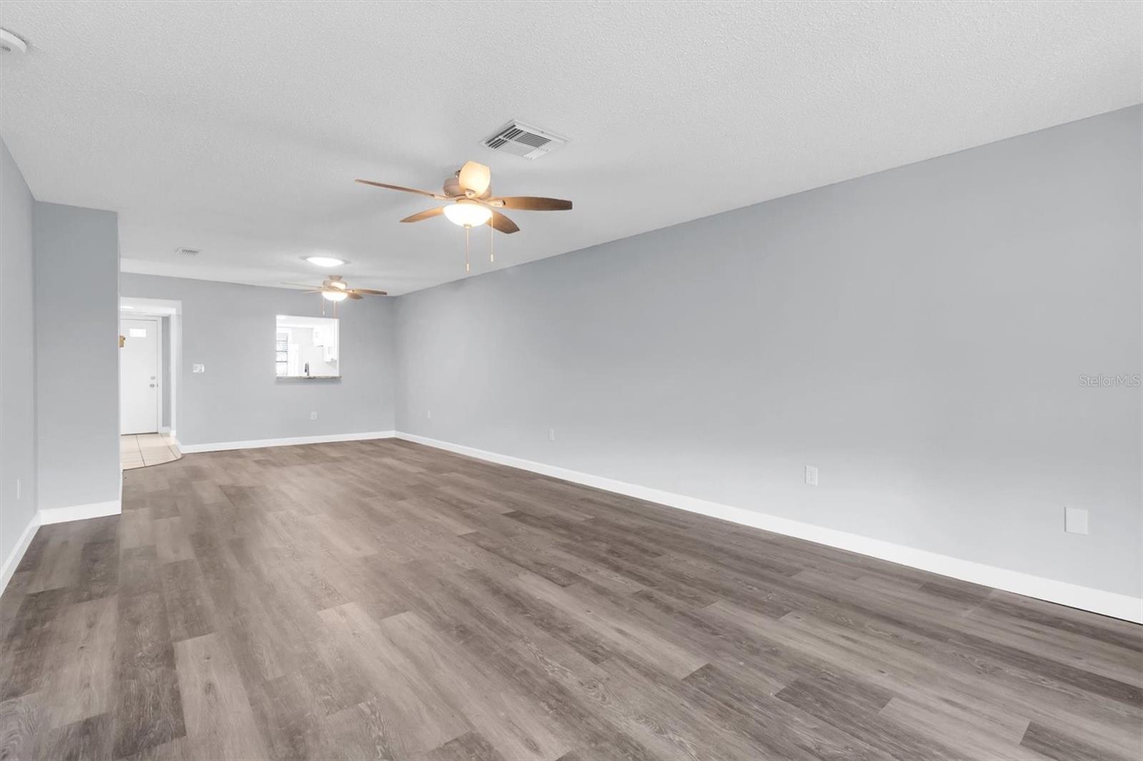 Image 5 of 55 For 8221 Sulky Court 1