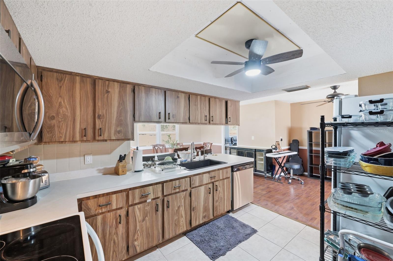 Listing photo id 11 for 11608 Fox Run