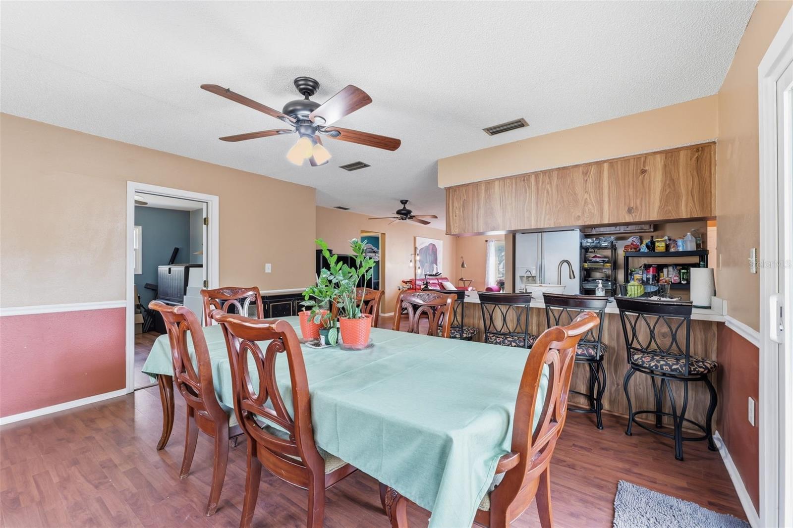 Listing photo id 14 for 11608 Fox Run