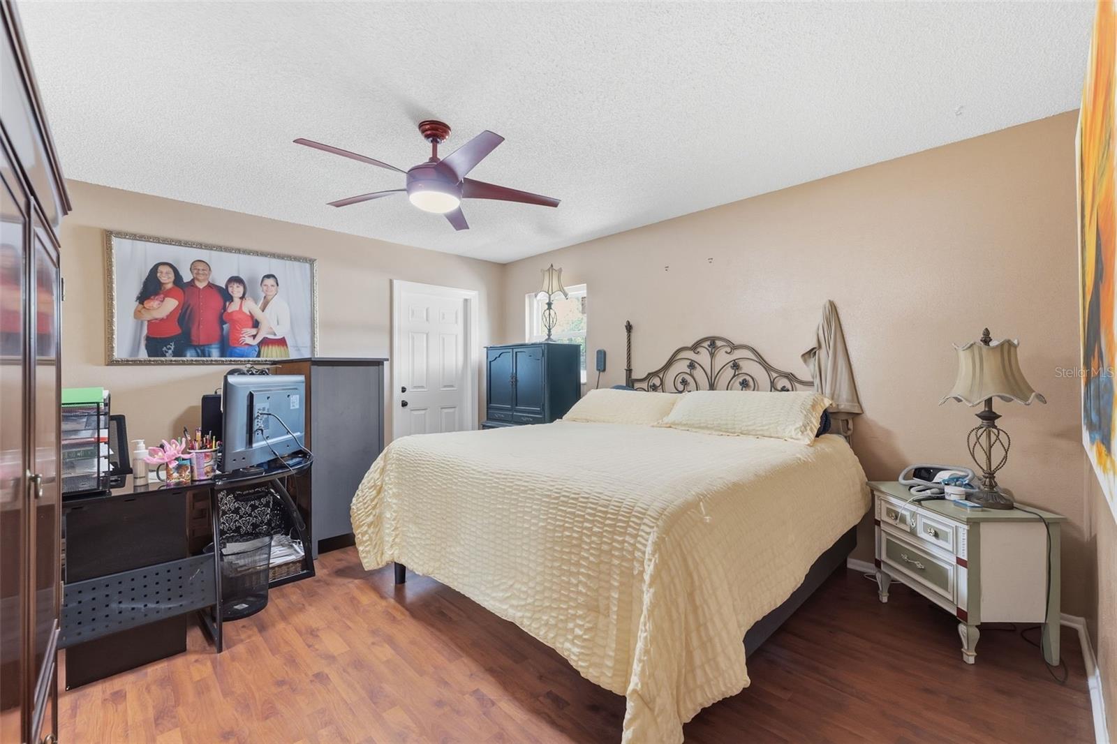 Listing photo id 15 for 11608 Fox Run