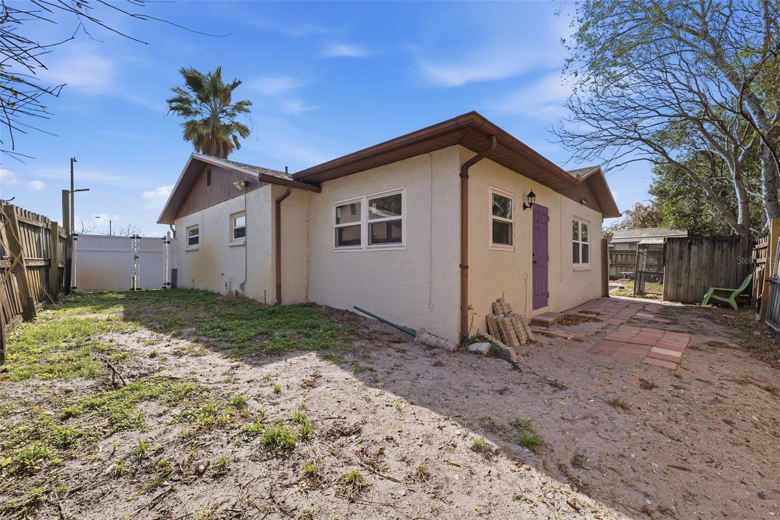 Listing photo id 28 for 11608 Fox Run