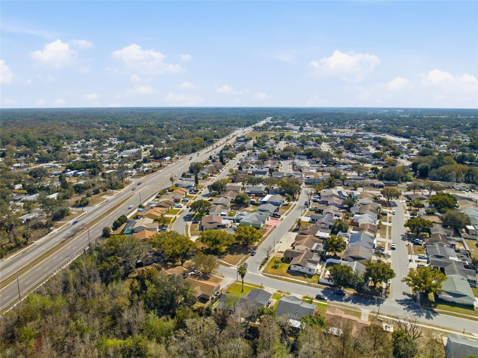 Listing photo id 31 for 11608 Fox Run