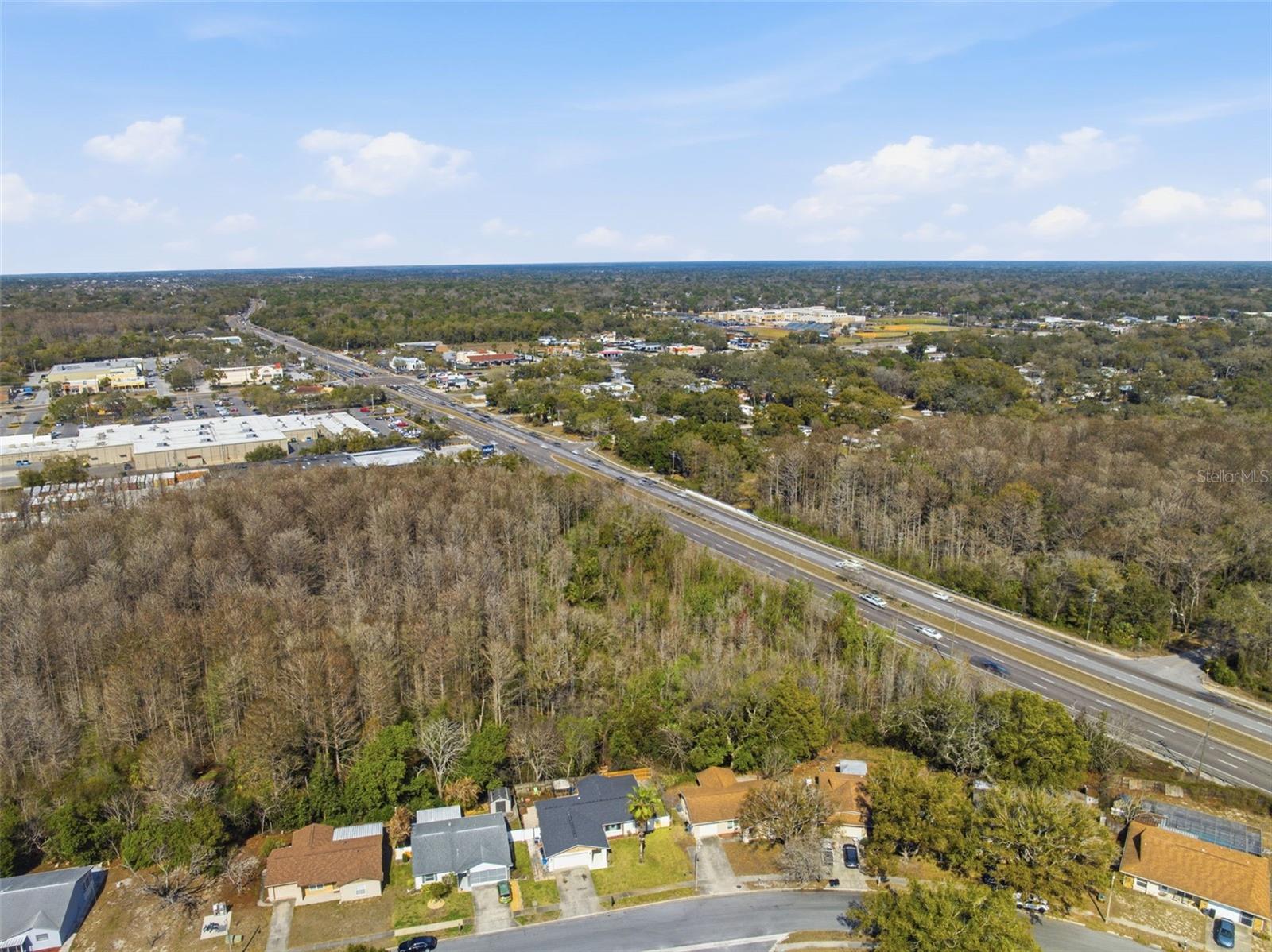 Listing photo id 33 for 11608 Fox Run