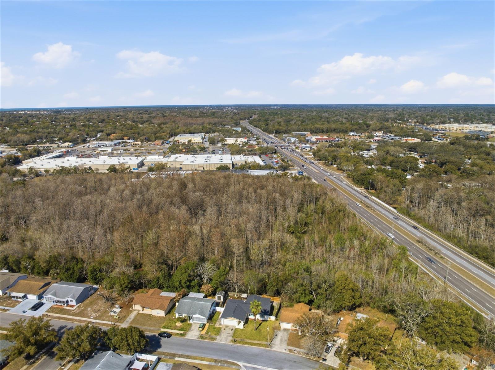 Listing photo id 37 for 11608 Fox Run