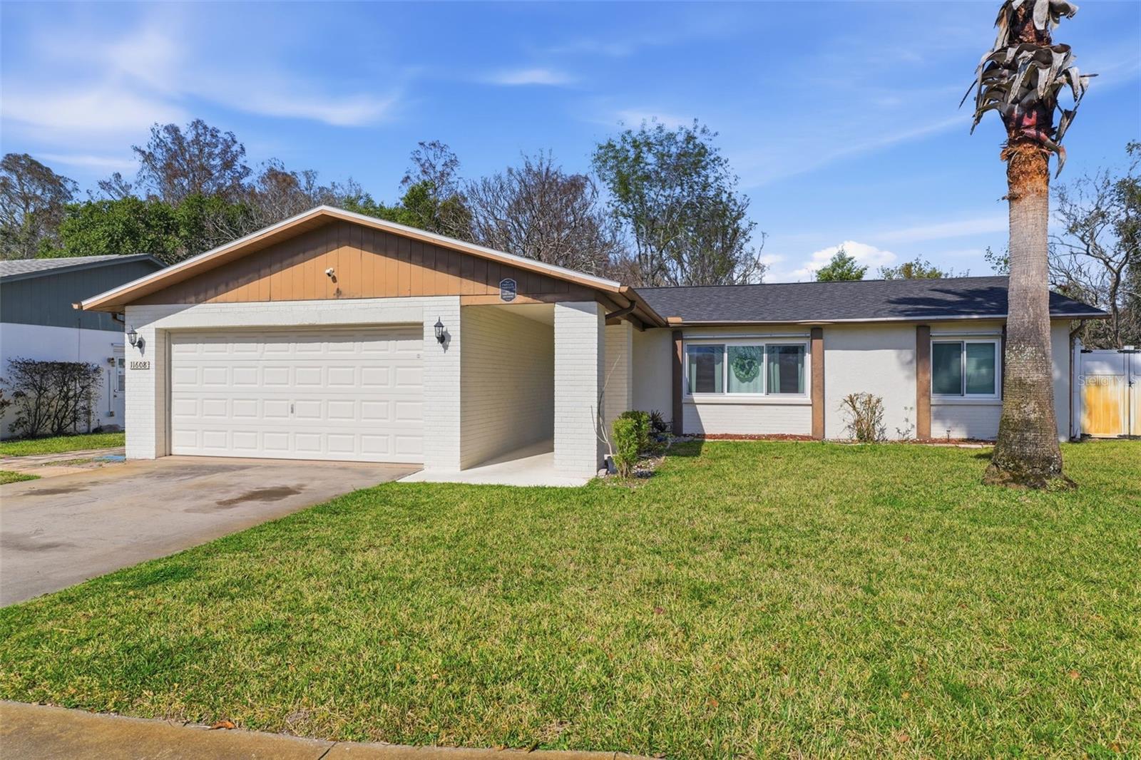 Listing photo id 2 for 11608 Fox Run