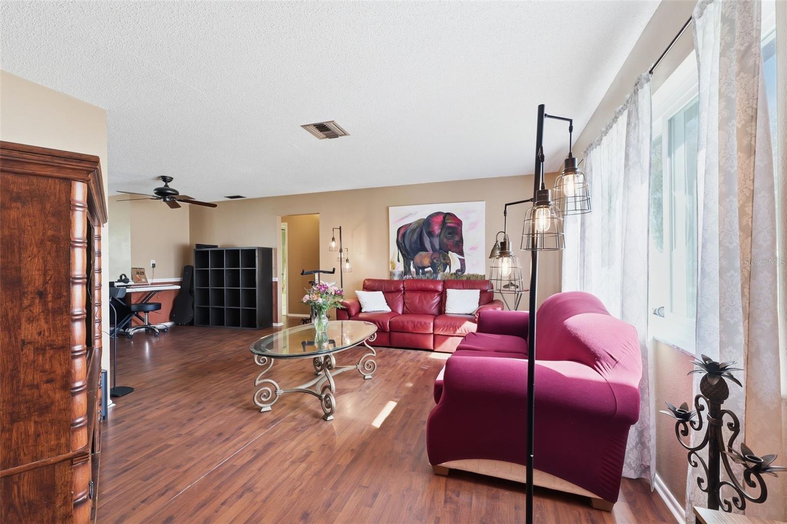 Listing photo id 5 for 11608 Fox Run