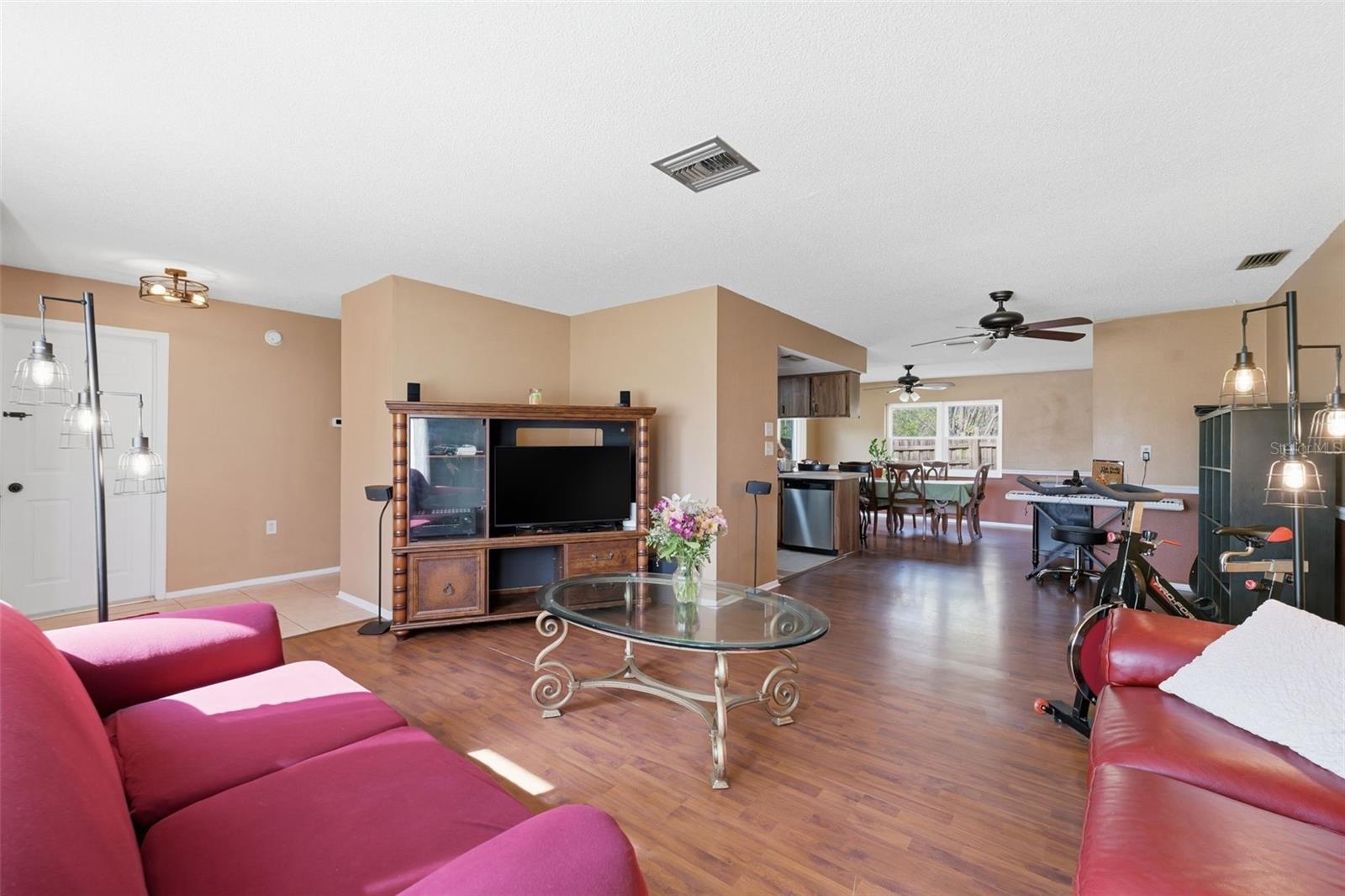 Listing photo id 7 for 11608 Fox Run