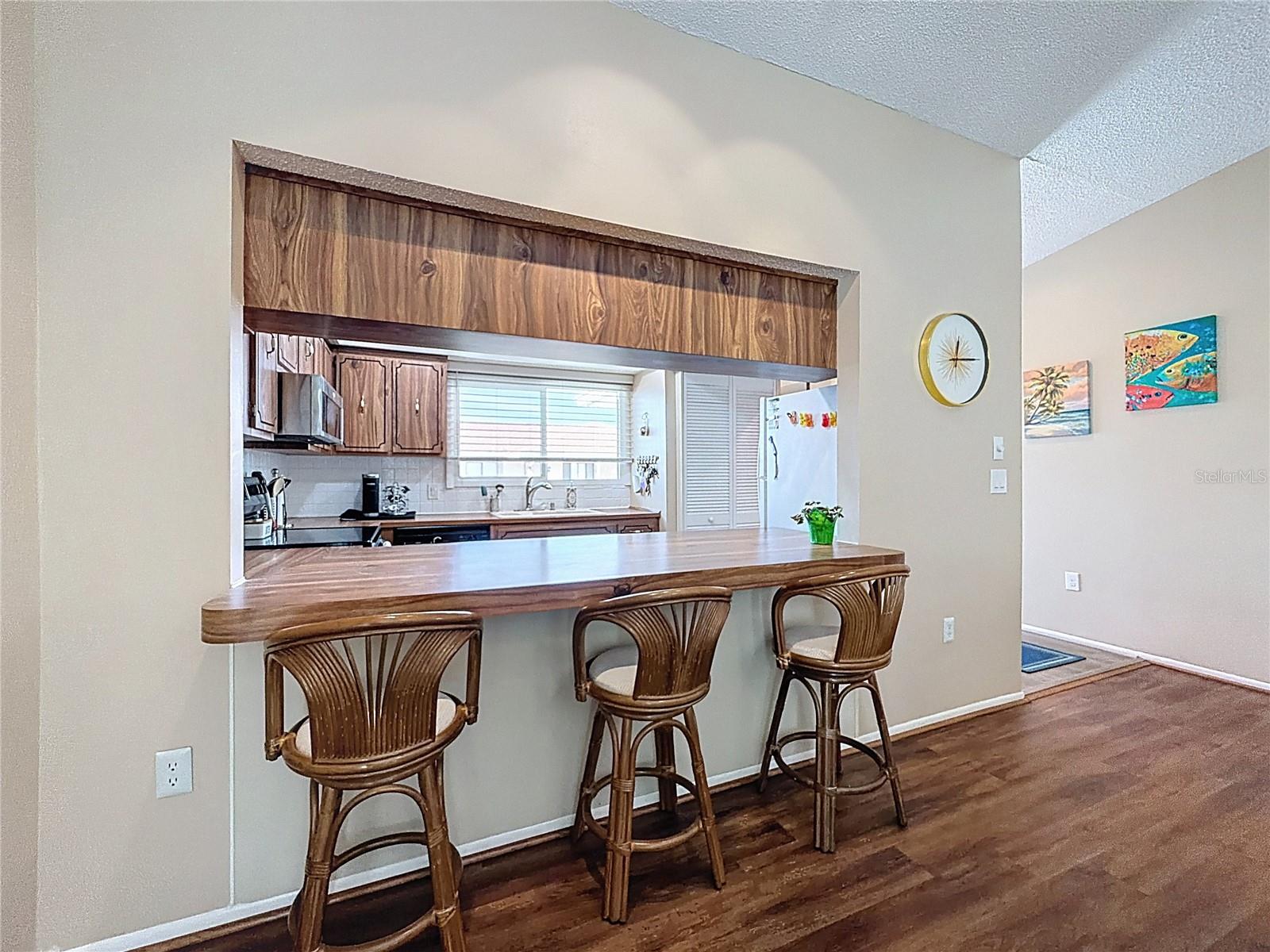 Image 10 of 34 For 9961 Eagles Point Circle 4