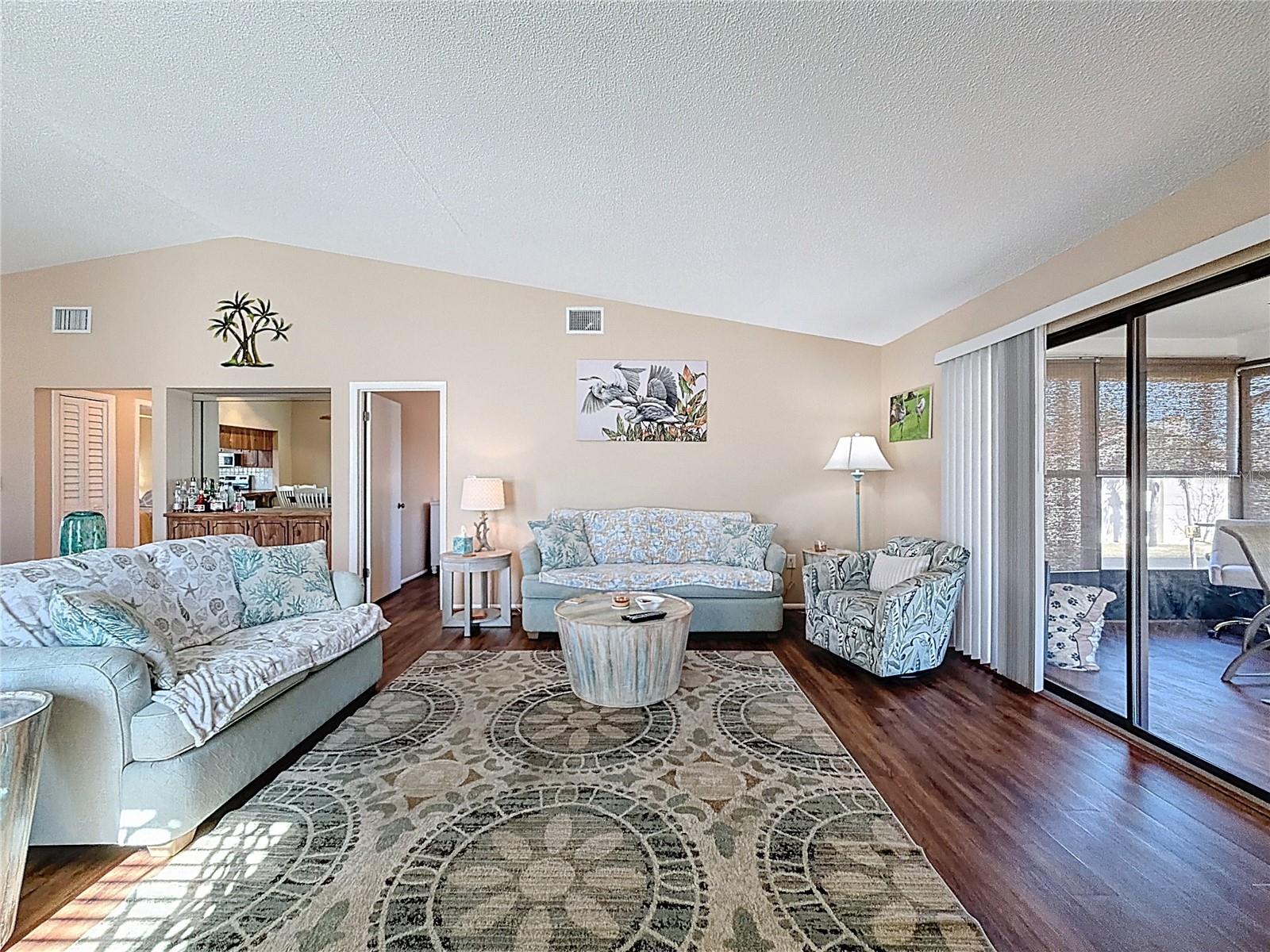 Image 12 of 34 For 9961 Eagles Point Circle 4