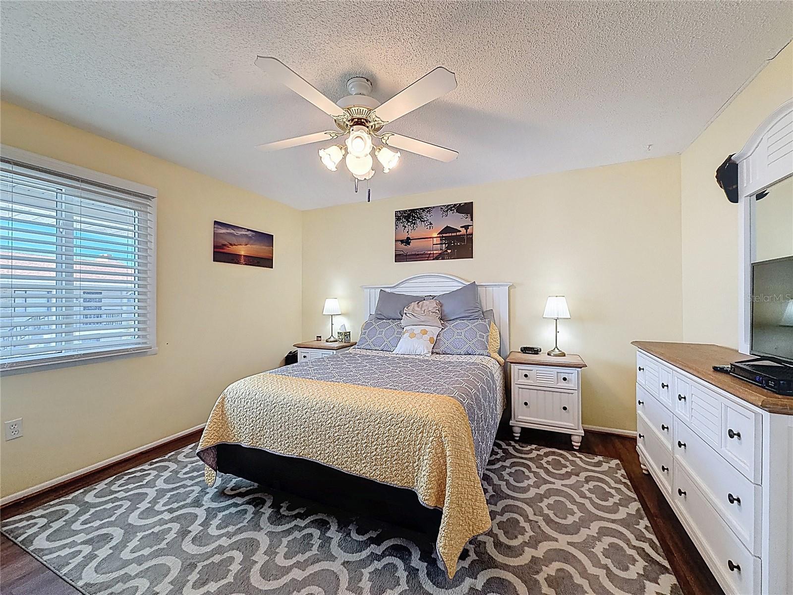 Image 21 of 34 For 9961 Eagles Point Circle 4