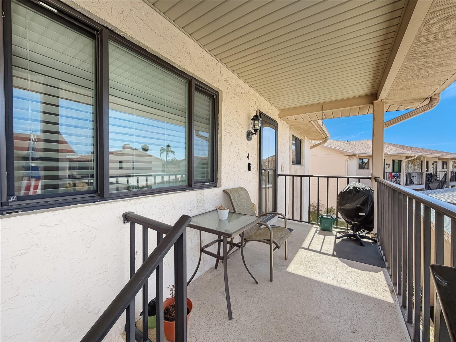 Image 4 of 34 For 9961 Eagles Point Circle 4