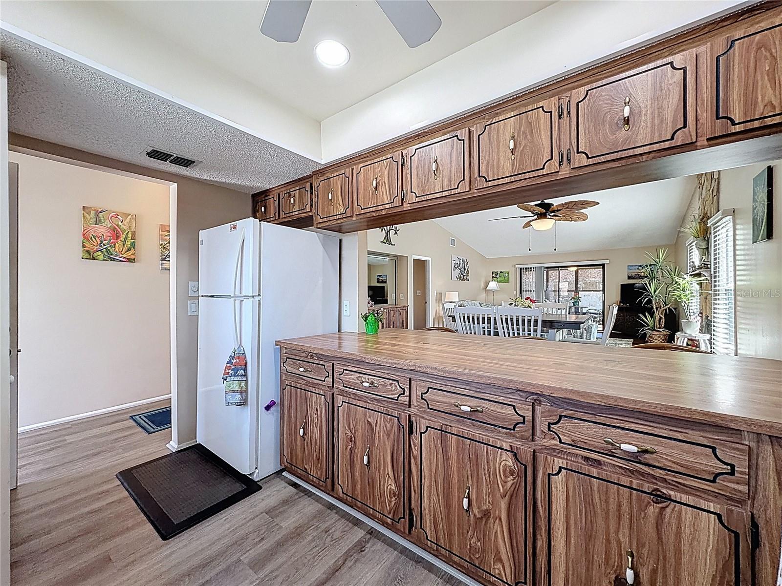 Image 6 of 34 For 9961 Eagles Point Circle 4