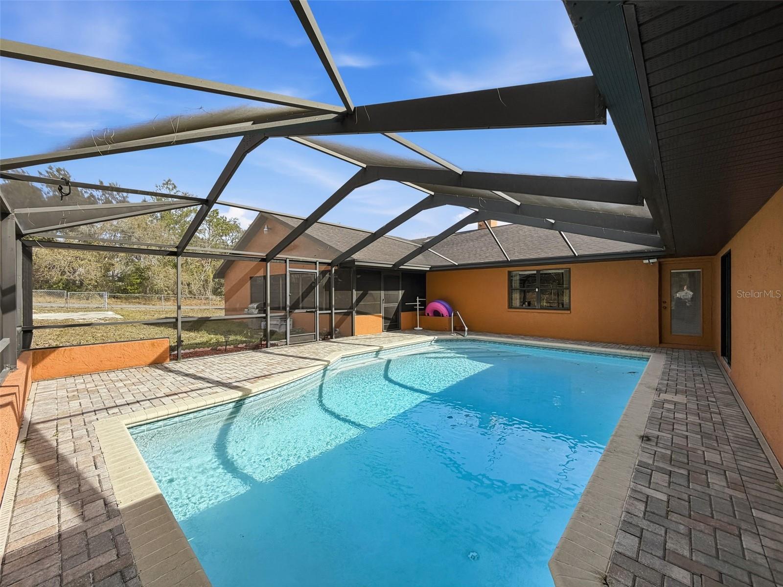 Image 35 of 50 For 4289 Castle Avenue