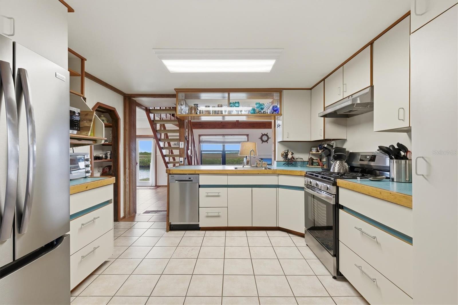 Image 23 of 89 For 2487 Sunset Vista Drive