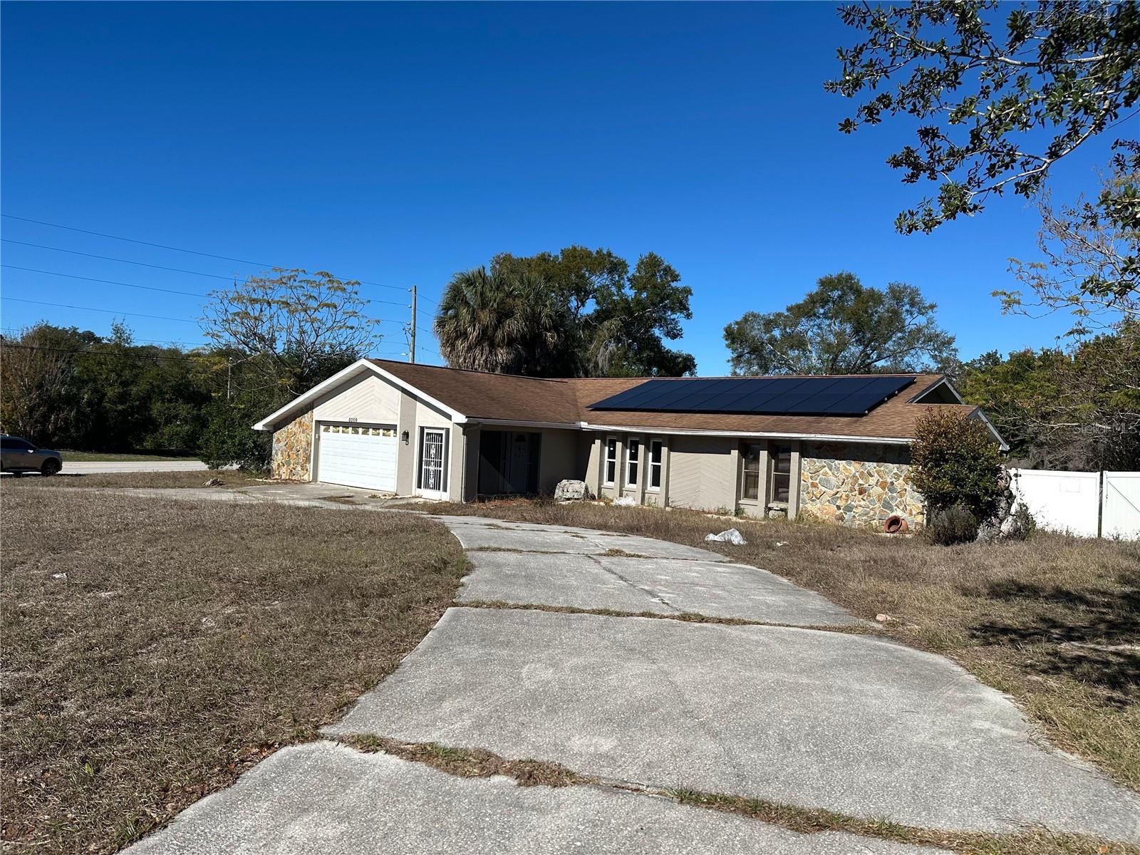 Image 4 of 6 For 8209 Chaucer Drive