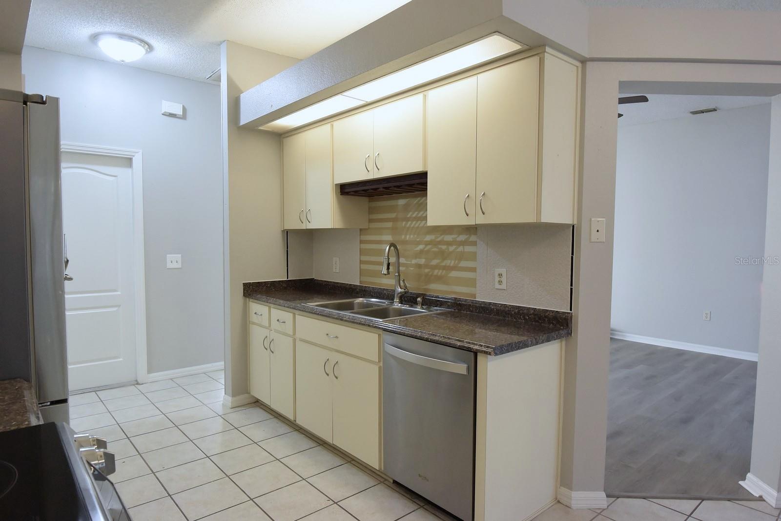 Image 14 of 63 For 7435 Mohawk Trail