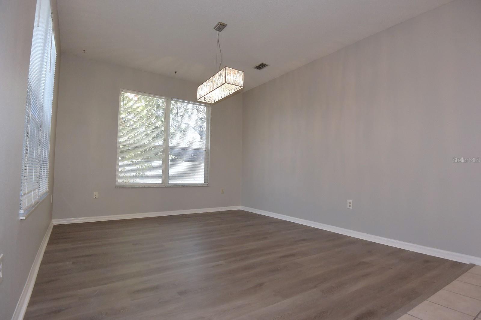 Image 18 of 63 For 7435 Mohawk Trail