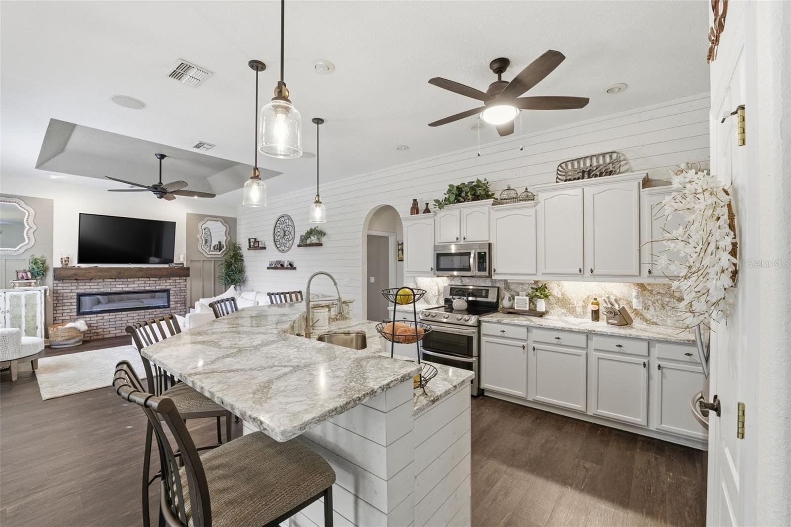 Image 11 of 66 For 13843 Rudi Loop