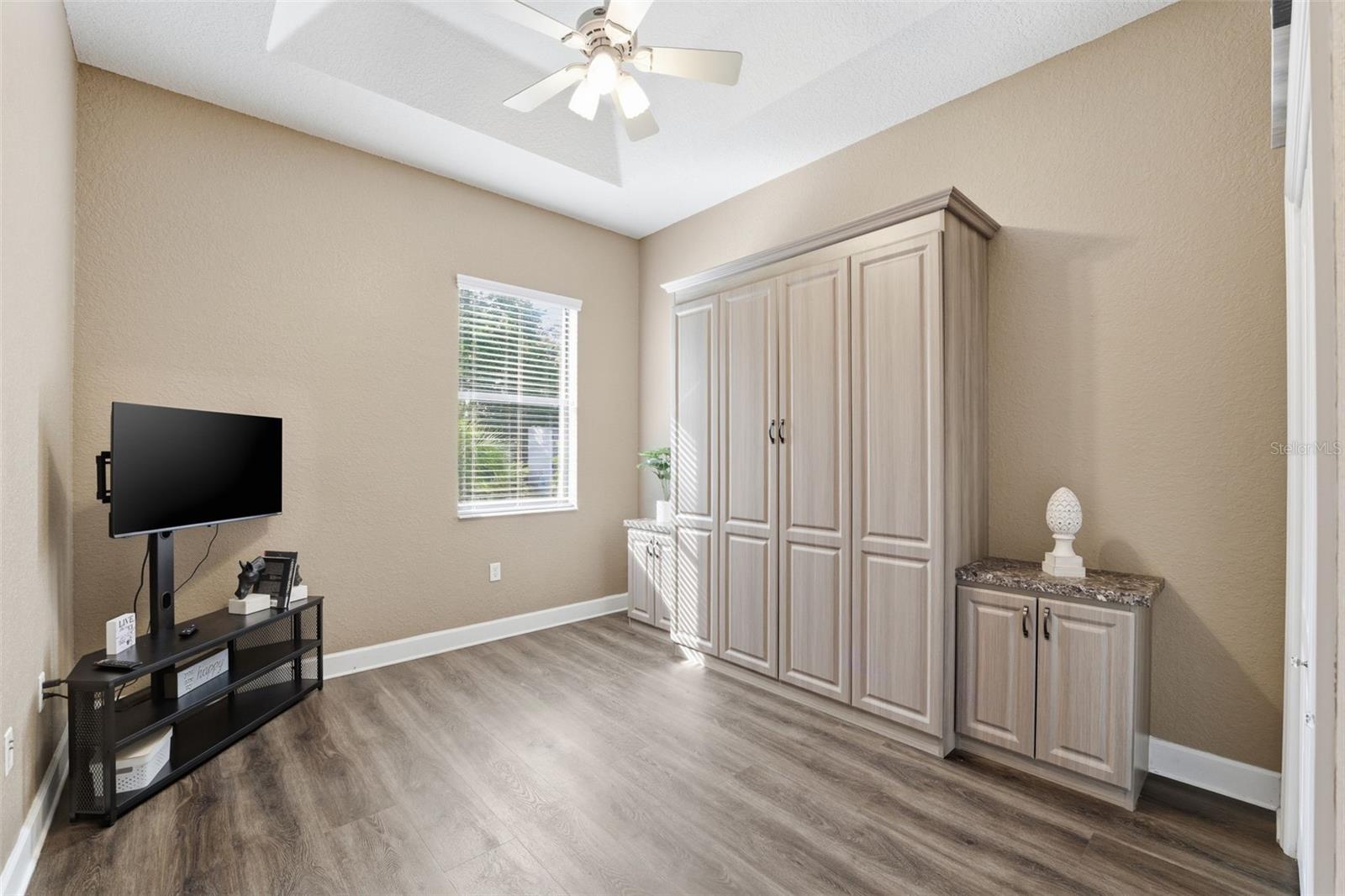 Image 17 of 66 For 13843 Rudi Loop