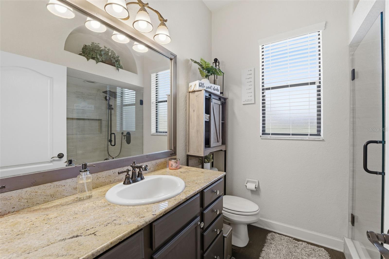 Image 18 of 66 For 13843 Rudi Loop