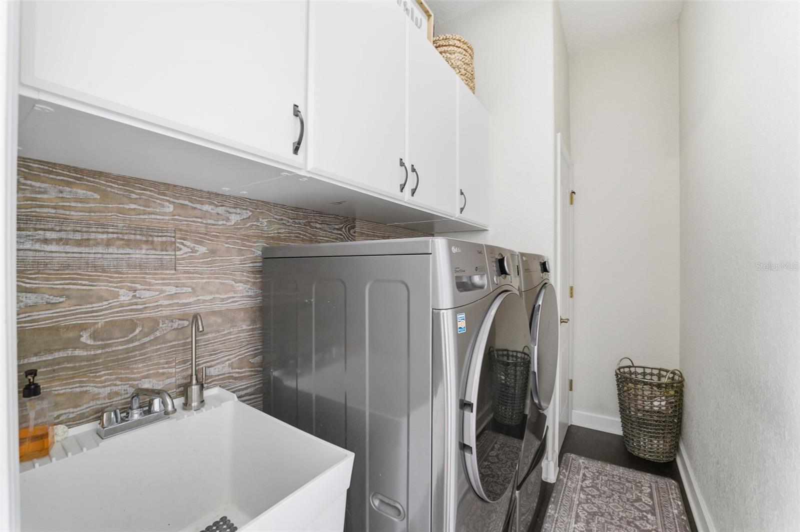 Image 20 of 66 For 13843 Rudi Loop