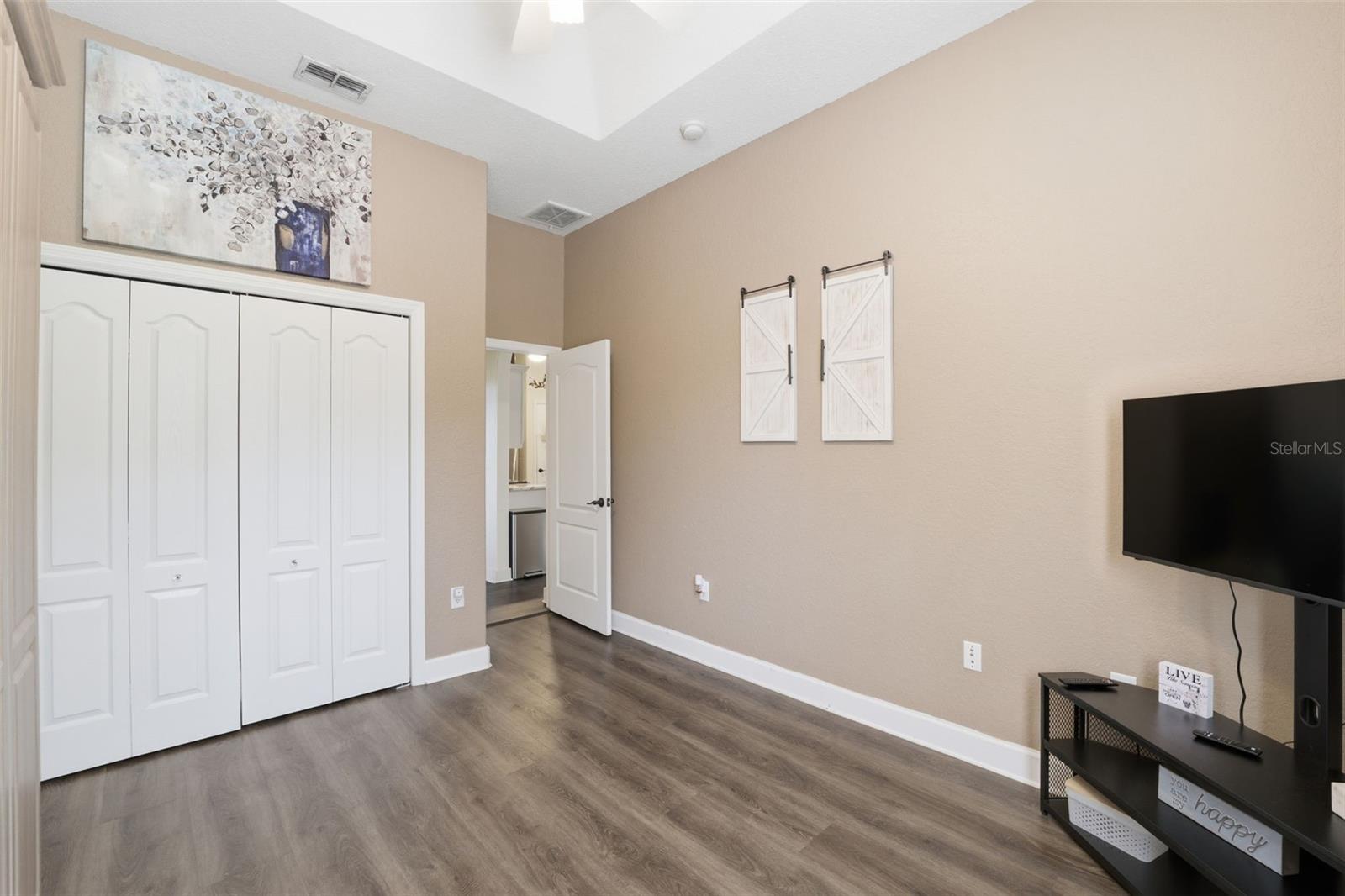 Image 64 of 66 For 13843 Rudi Loop