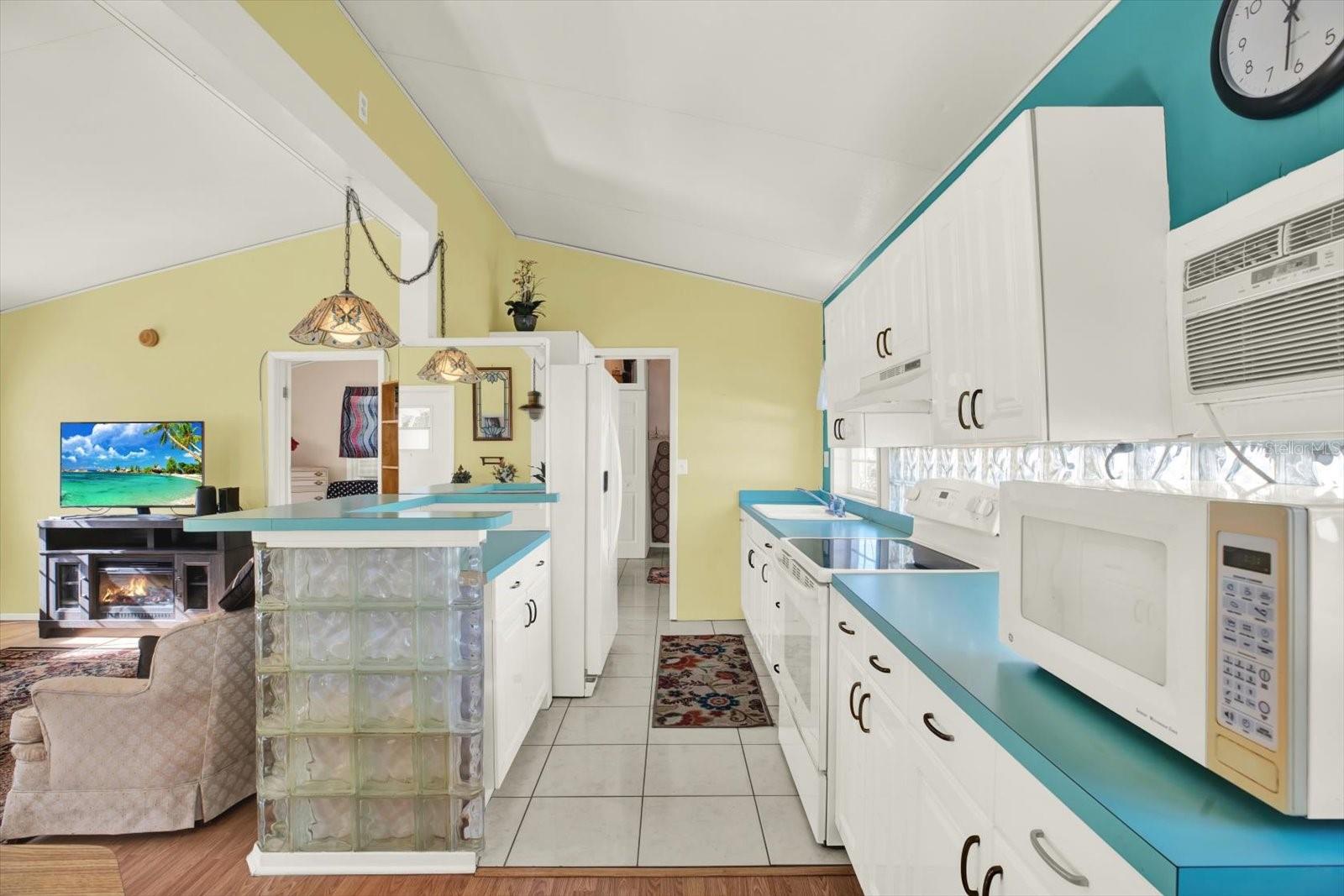 Image 6 of 19 For 9501 Black Bear Drive