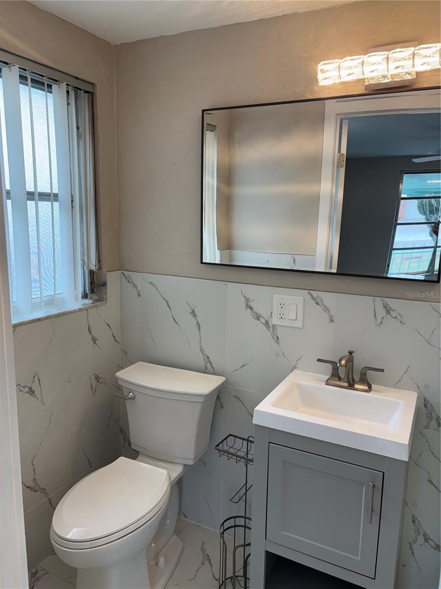 Image 10 of 18 For 10015 Salix Lane