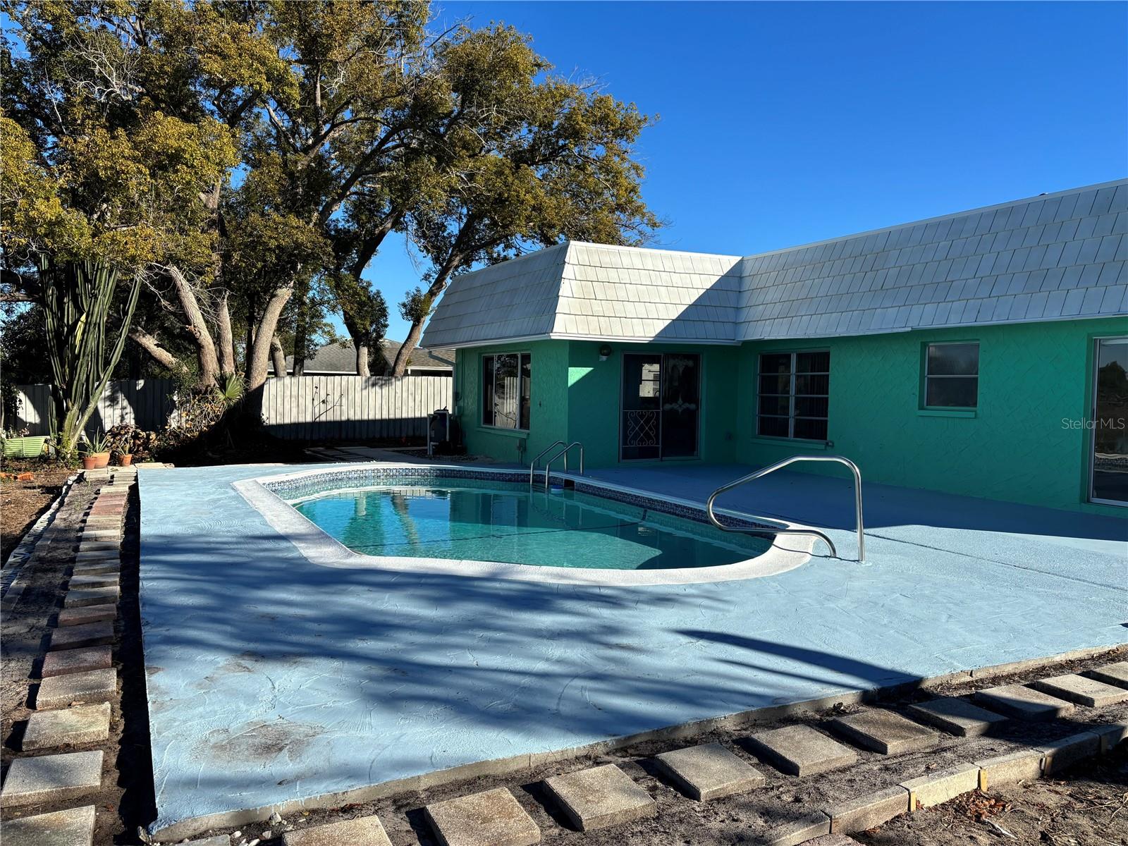 Image 16 of 18 For 10015 Salix Lane