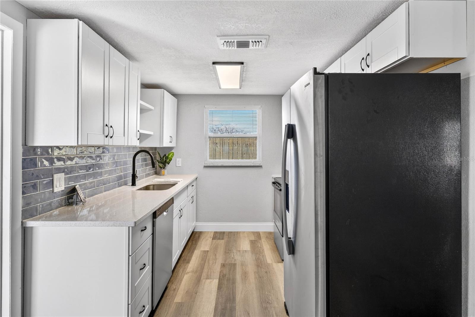 Listing photo id 8 for 7538 Gulf Highlands Drive