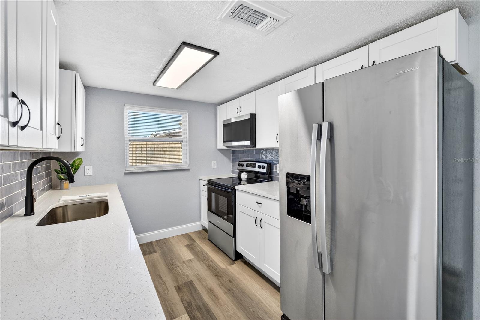 Listing photo id 9 for 7538 Gulf Highlands Drive