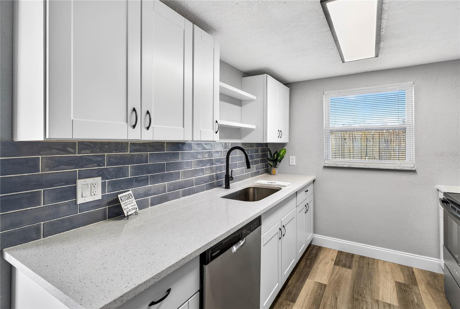 Listing photo id 10 for 7538 Gulf Highlands Drive