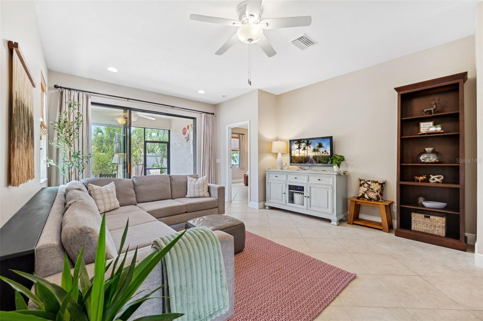 Image 17 of 66 For 3877 Burdick Loop