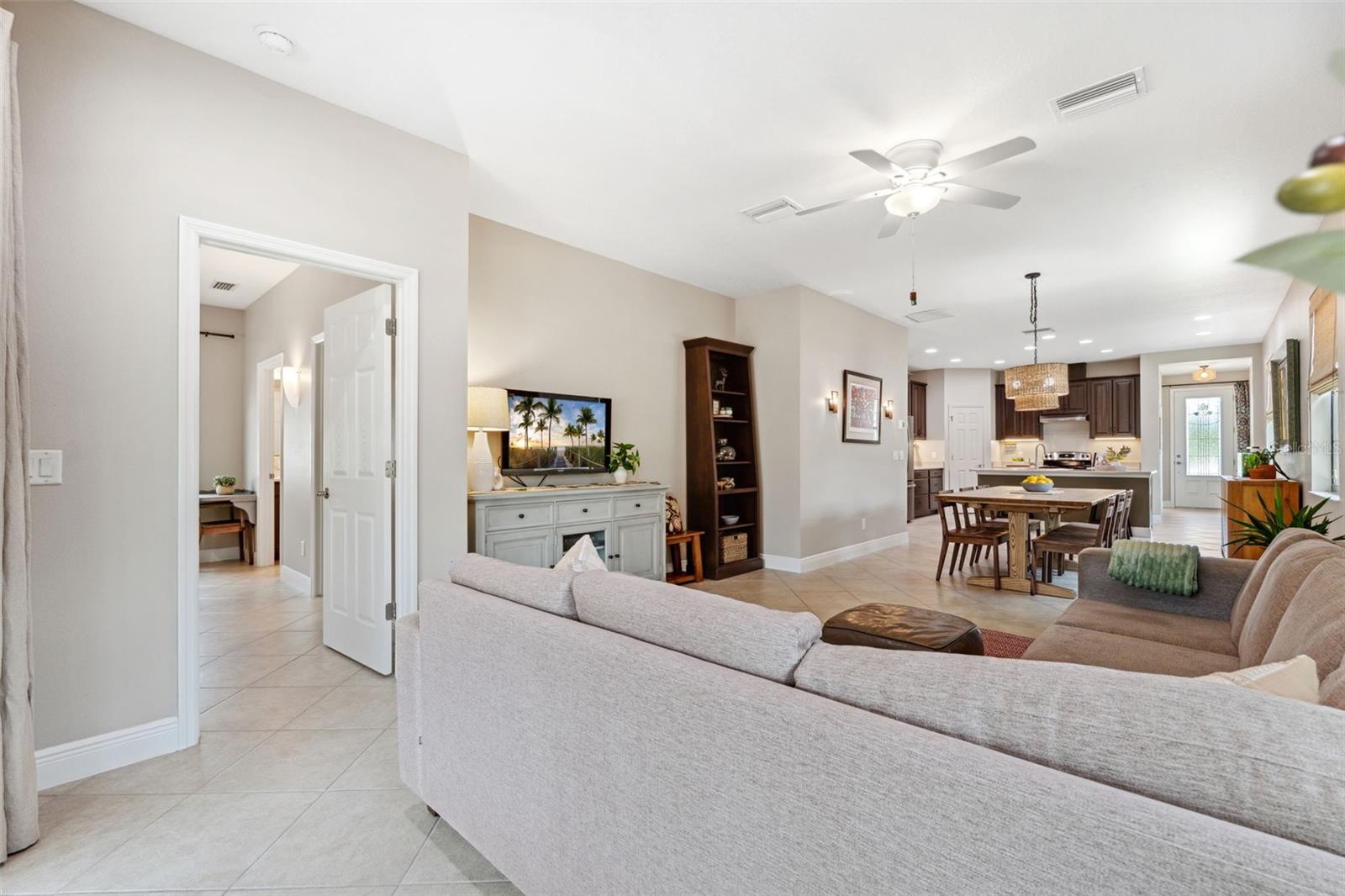 Image 22 of 66 For 3877 Burdick Loop