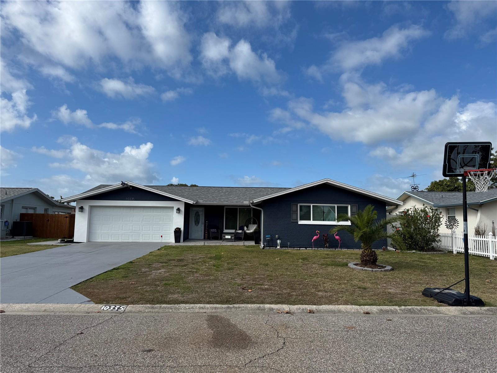 Listing photo id 0 for 10335 Loquat Drive