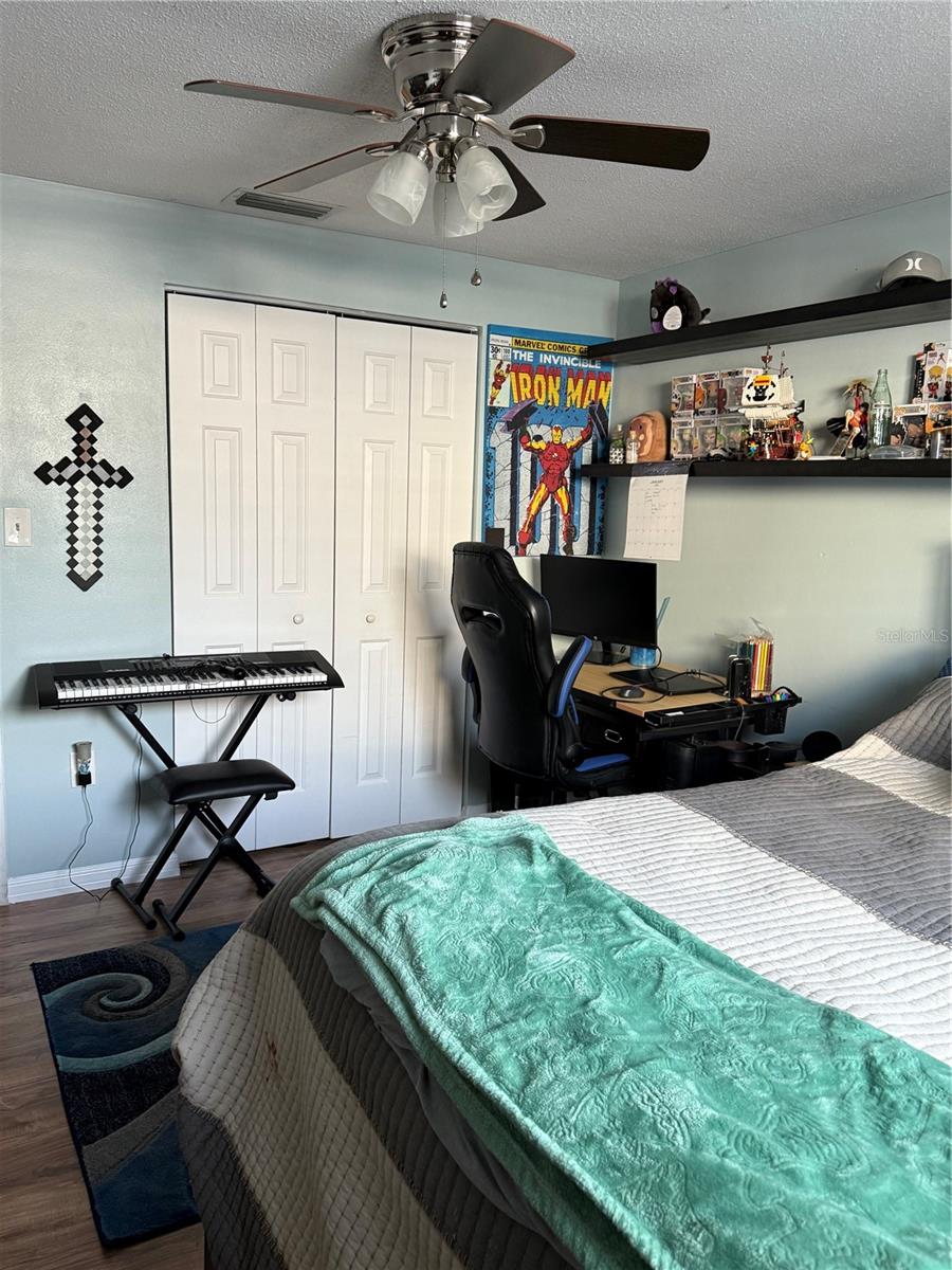 Listing photo id 22 for 10335 Loquat Drive