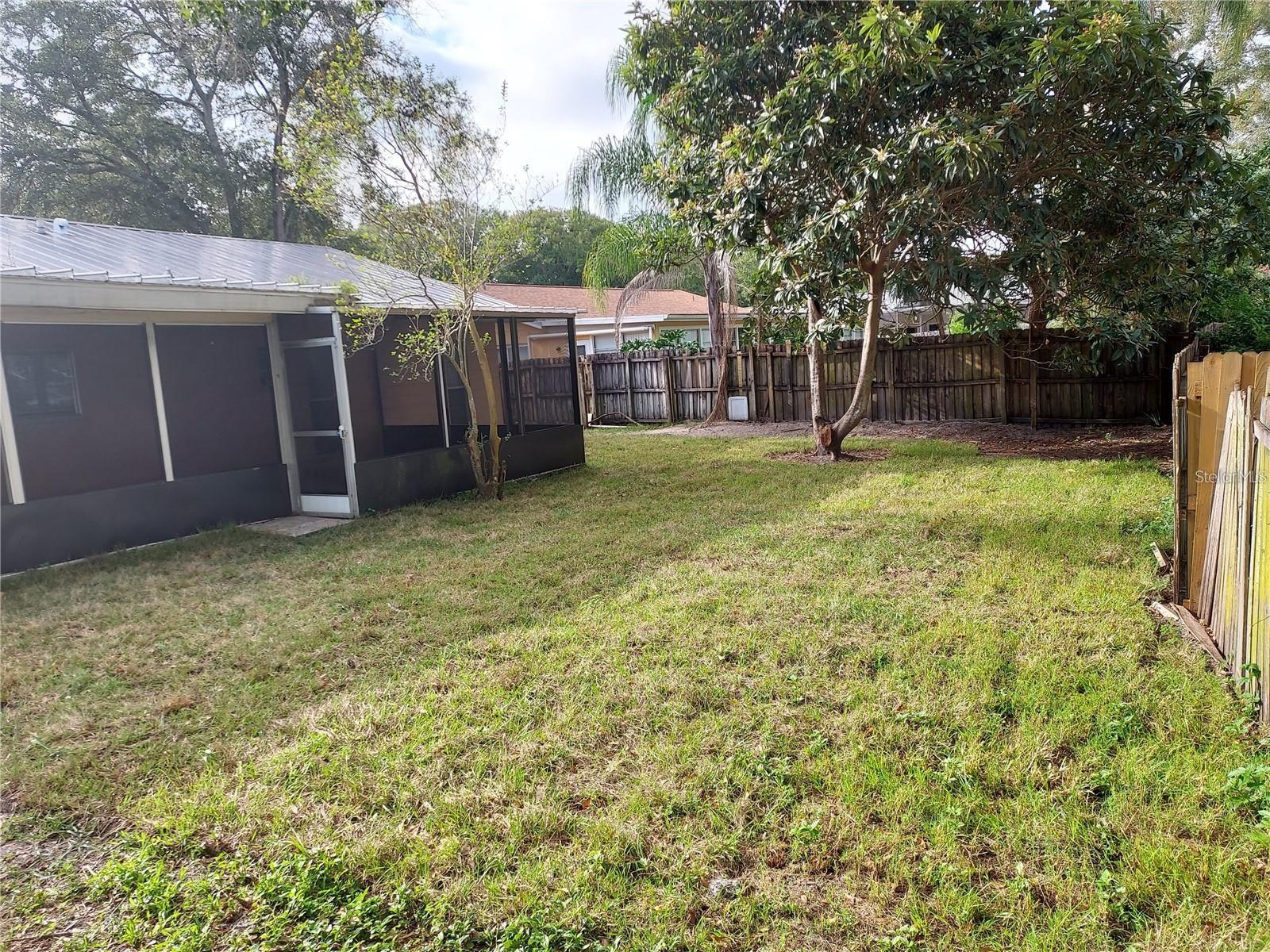 Image 12 of 23 For 2001 Groveland Road